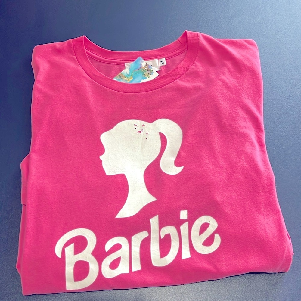 BARBIE | Logo Crewneck Tee